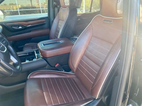 Used 2024 GMC Yukon Denali Ultimate AWD/4WD image 11