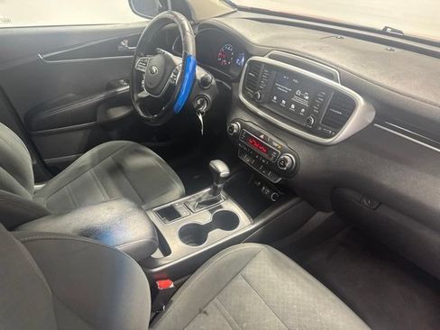 Used 2020 Kia Sorento LX w/ LX I4 Convenience Package FWD image 24