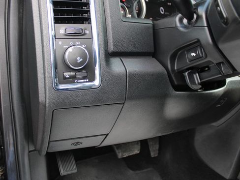 Used 2014 RAM 2500 Laramie w/ Convenience Group image 24