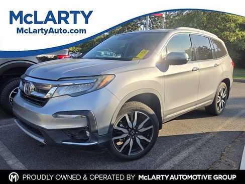 Used 2020 Honda Pilot Touring image 1