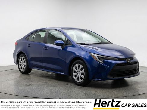 Used 2025 Toyota Corolla LE image 1