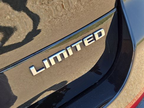 Used 2021 Jeep Grand Cherokee L Limited AWD/4WD image 14