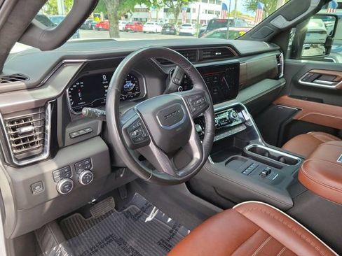 Used 2025 GMC Sierra 2500 Denali Ultimate AWD/4WD image 16