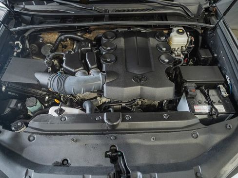 Used 2023 Toyota 4Runner Limited AWD/4WD image 19