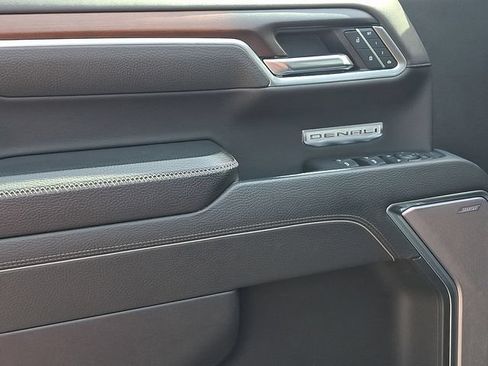 Used 2025 GMC Sierra 1500 Denali AWD/4WD image 23