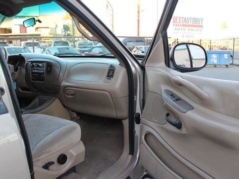 Used 1998 Ford Expedition XLT image 34