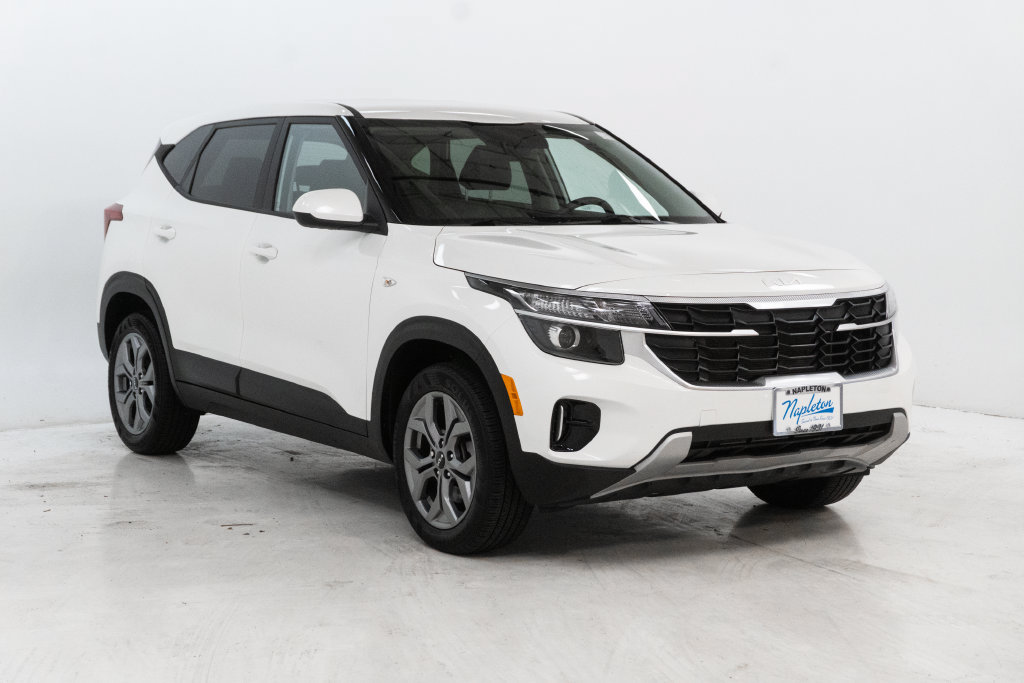 Used 2024 Kia Seltos LX AWD/4WD image 7