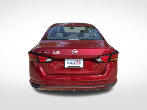 Used 2025 Nissan Altima 2.5 SV FWD image 8