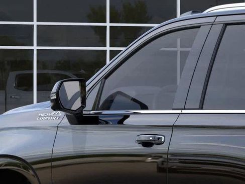 New 2026 Chevrolet Tahoe High Country image 12