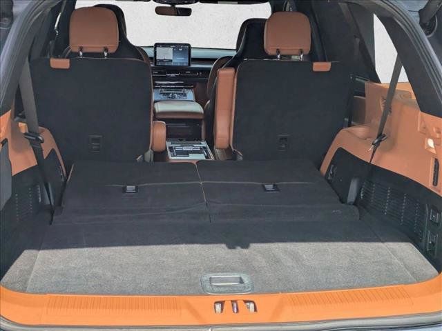 Used 2022 Lincoln Aviator Black Label w/ Dynamic Handling Package AWD/4WD image 6