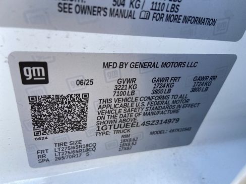 Used 2025 GMC Sierra 1500 AT4 AWD/4WD image 33