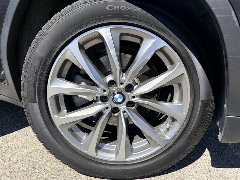 Used 2019 BMW X3 xDrive30i w/ Driving Assistance Package AWD/4WD image 32