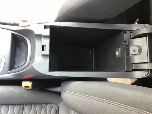 Used 2020 Chevrolet Equinox LT image 24