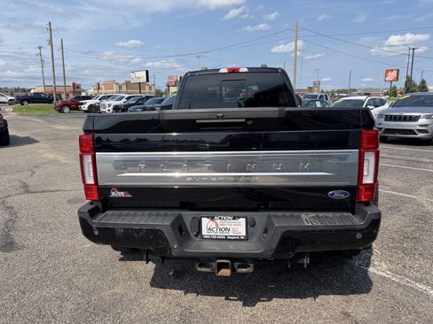 Used 2022 Ford F450 Platinum w/ FX4 Off-Road Package AWD/4WD image 4