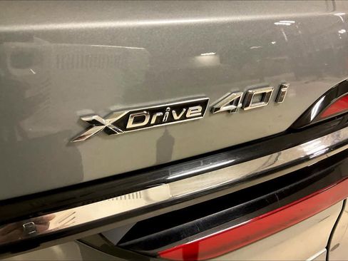 Used 2025 BMW X7 xDrive40i w/ Premium Package AWD/4WD image 9
