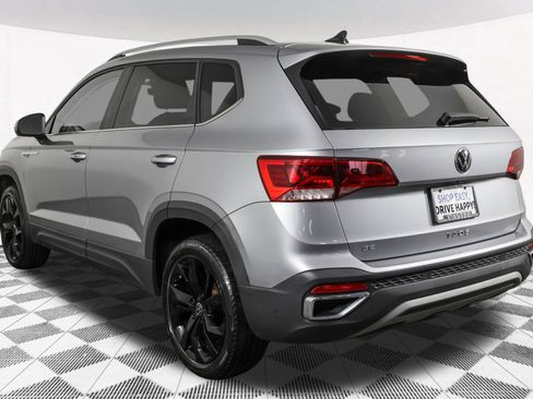 Used 2023 Volkswagen Taos SE w/ Black Wheel Package FWD image 19