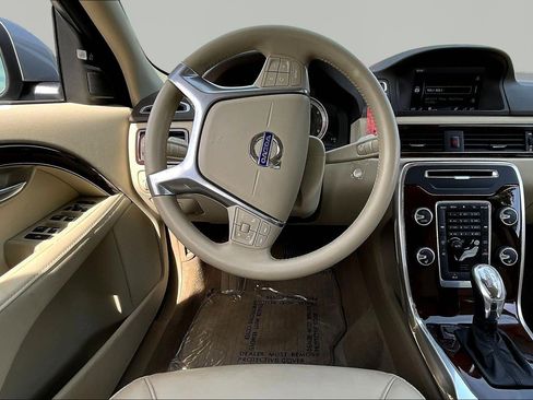 Used 2013 Volvo XC70 3.2 image 8