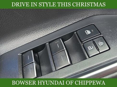 Used 2020 Toyota Highlander Limited image 13