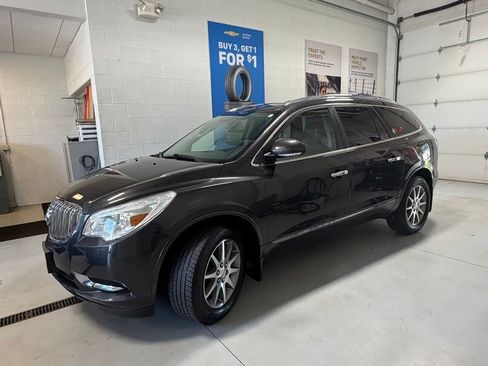 Used 2017 Buick Enclave Leather FWD image 4