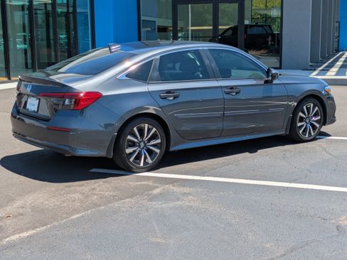 Certified 2023 Honda Civic EX image 5