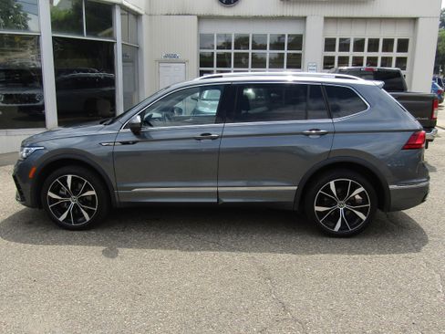 Used 2023 Volkswagen Tiguan SEL R-Line image 7