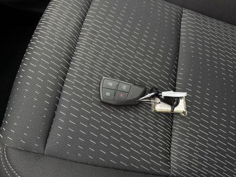 Used 2025 Chevrolet Equinox LT image 22