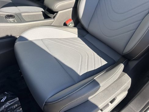 New 2026 Volkswagen Tiguan SE R-Line image 17