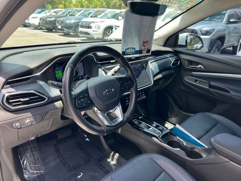 Used 2022 Chevrolet Bolt EUV Premier w/ Super Cruise Package FWD image 25