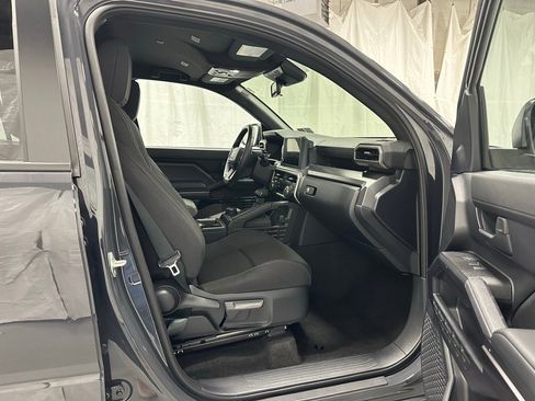 Used 2025 Toyota 4Runner SR5 image 59