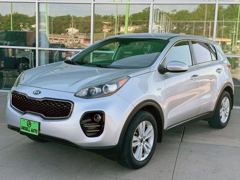Used 2017 Kia Sportage LX AWD/4WD image 3