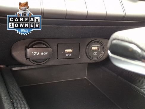 Used 2021 Hyundai Elantra SE FWD image 23