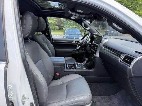 Used 2023 Lexus GX 460 Premium AWD/4WD image 14