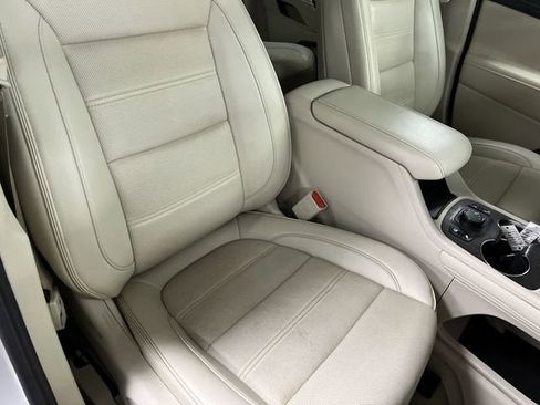 Certified 2023 GMC Acadia Denali FWD image 28