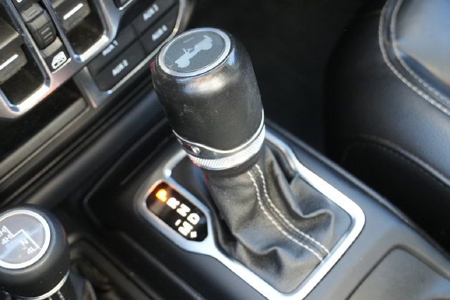 Used 2021 Jeep Wrangler Unlimited Sahara AWD/4WD image 38
