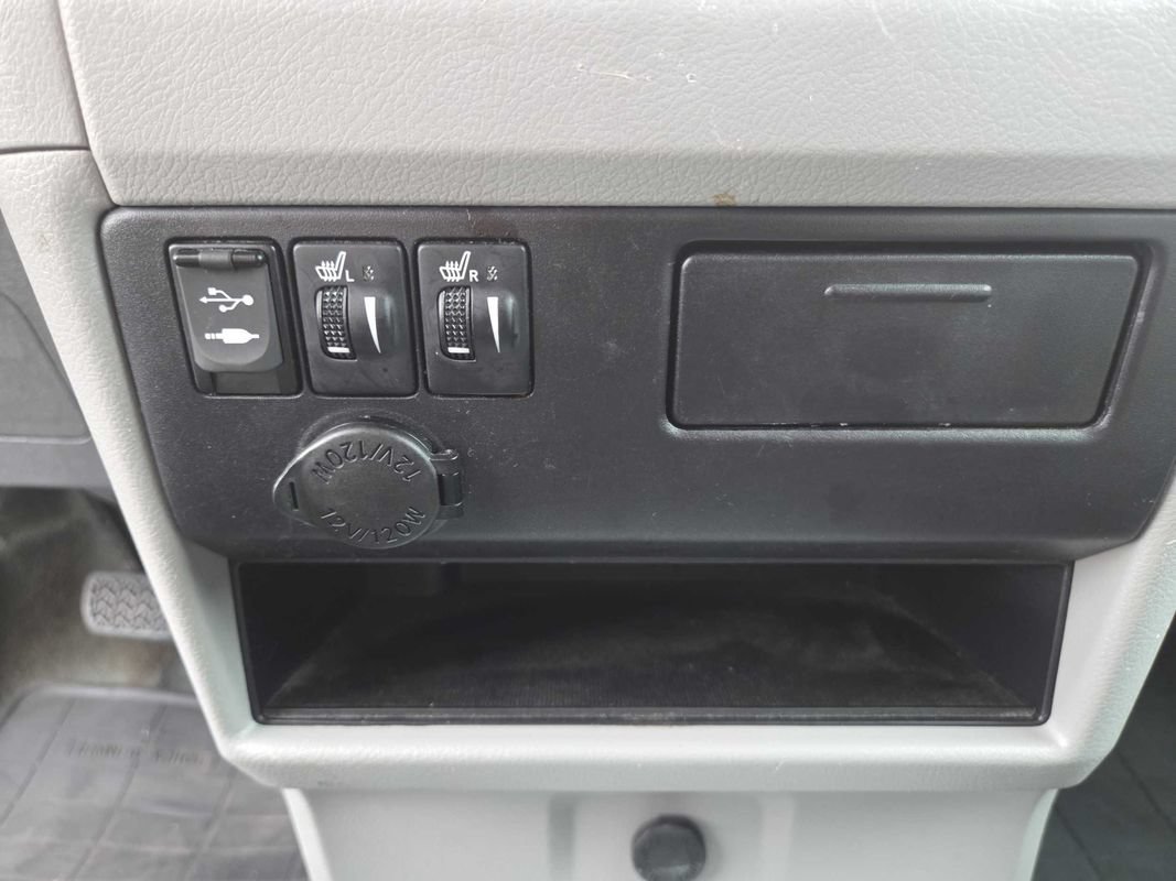 Used 2016 Toyota Sienna XLE w/ XLE Navigation Package AWD/4WD image 26