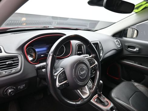 Used 2021 Jeep Compass Trailhawk AWD/4WD image 11