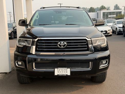 Used 2018 Toyota Sequoia TRD Sport AWD/4WD image 2