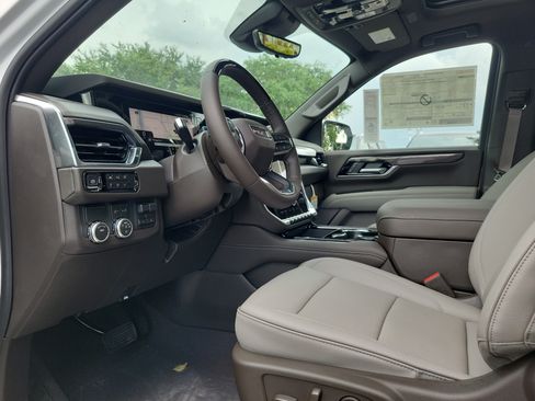 New 2026 GMC Yukon Elevation w/ Elevation Premium Package RWD image 9