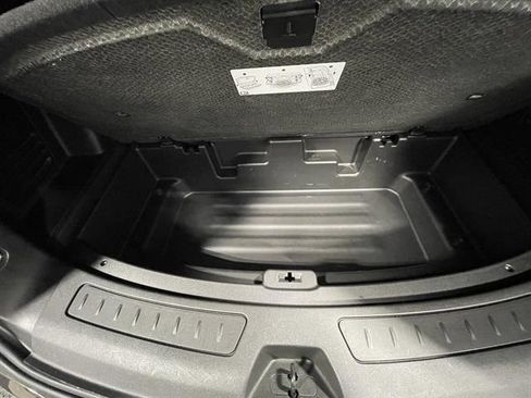 Used 2018 Buick Enclave Essence image 29