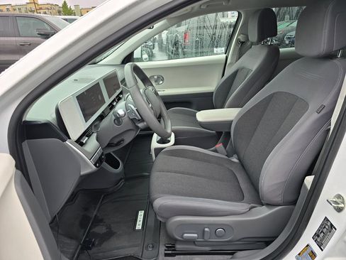 Used 2024 Hyundai Ioniq 5 SEL RWD image 18
