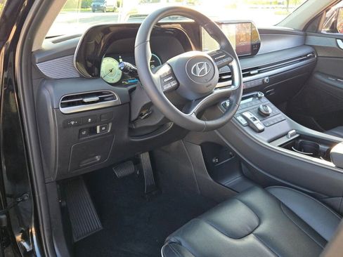 Used 2023 Hyundai Palisade Limited FWD image 22