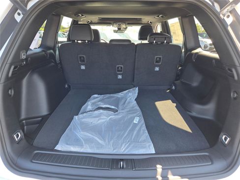 New 2025 Jeep Grand Cherokee Altitude image 19