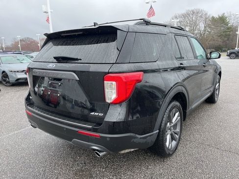 Used 2021 Ford Explorer XLT w/ Equipment Group 202A image 5