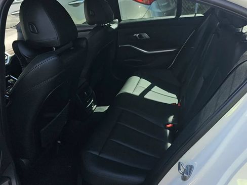 Used 2019 BMW 330i Sedan w/ M Sport Package RWD image 8