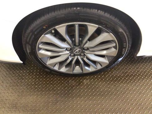 Used 2018 Acura RLX w/ Technology Package FWD image 27