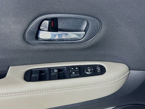 Used 2019 Honda HR-V LX image 23