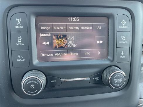 Used 2020 RAM 5500 Tradesman w/ Chrome Appearance Group image 33