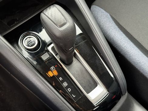 Used 2025 Nissan Versa SV image 20