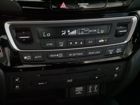 Used 2016 Honda Pilot Elite image 23