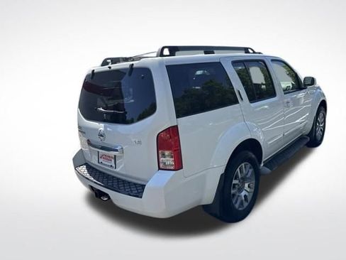 Used 2012 Nissan Pathfinder LE AWD/4WD image 6